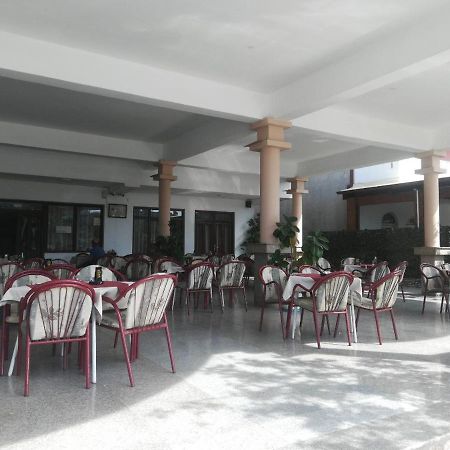 Apartments Regina Сутоморе Екстериор снимка