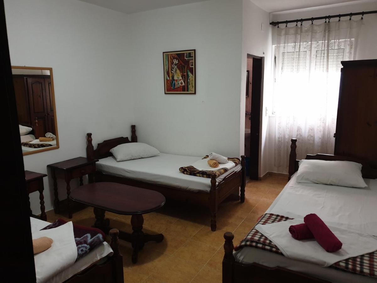 Apartments Regina Сутоморе Екстериор снимка
