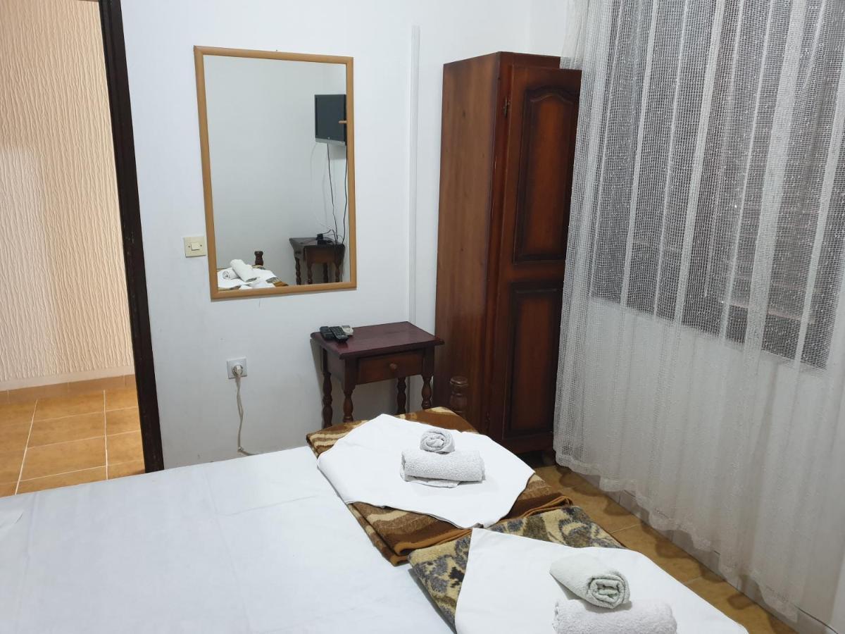 Apartments Regina Сутоморе Екстериор снимка