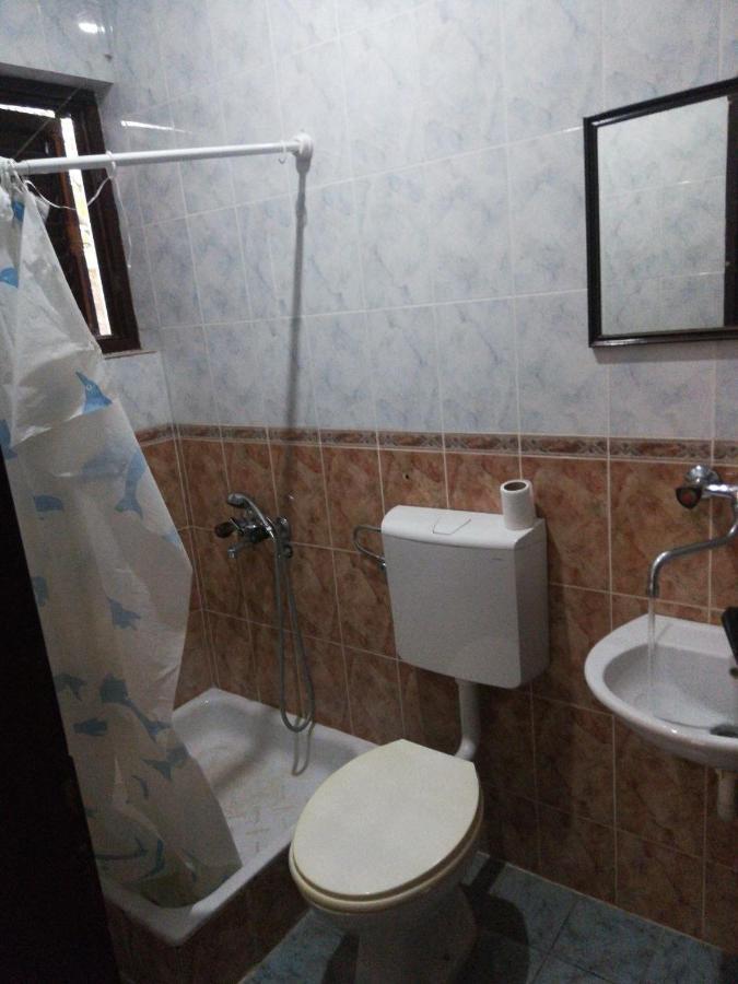 Apartments Regina Сутоморе Екстериор снимка