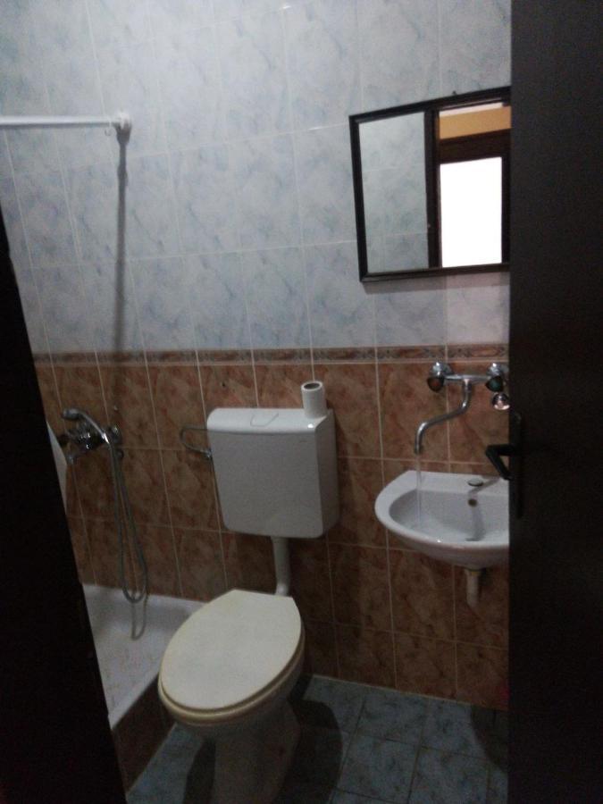 Apartments Regina Сутоморе Екстериор снимка